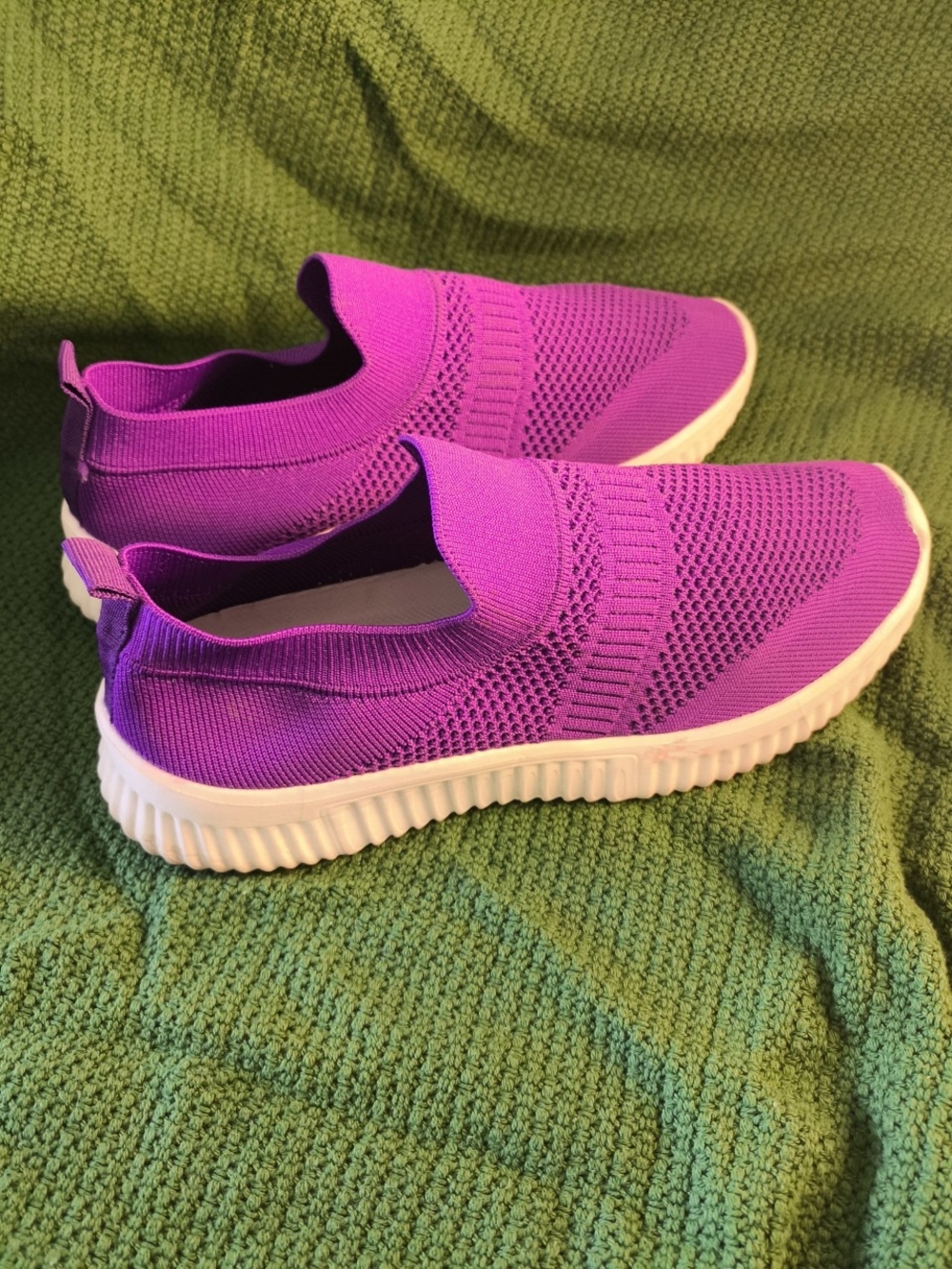 Women’s Slip-On Knit Sneakers in Vibrant Purple